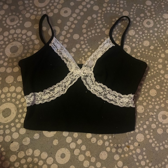 Lace, crop top. - Picture 1 of 1